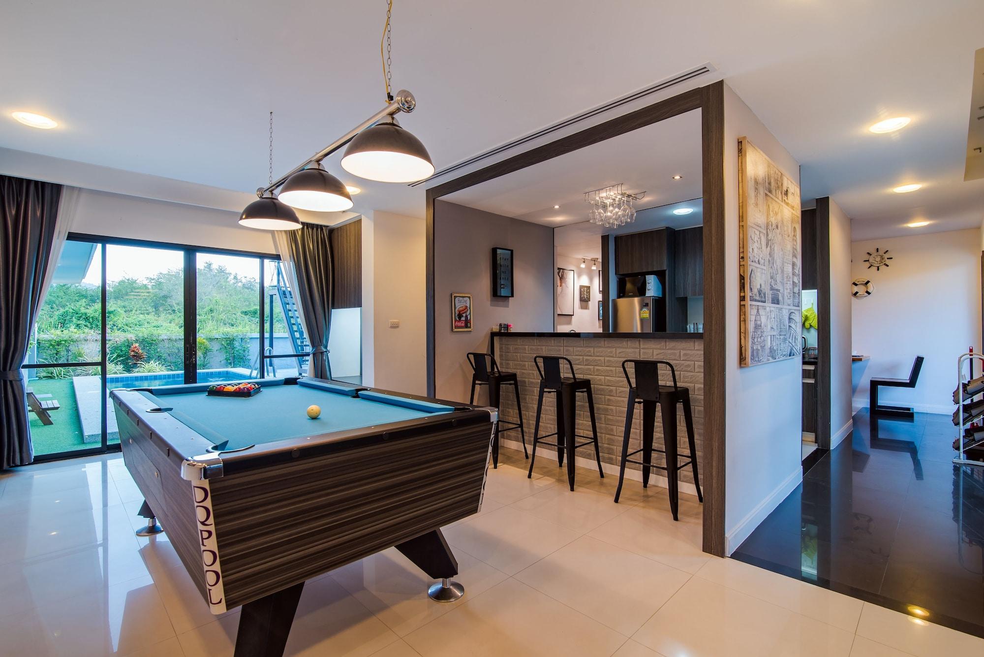 Sierra Pool 102 Villaer HHQ