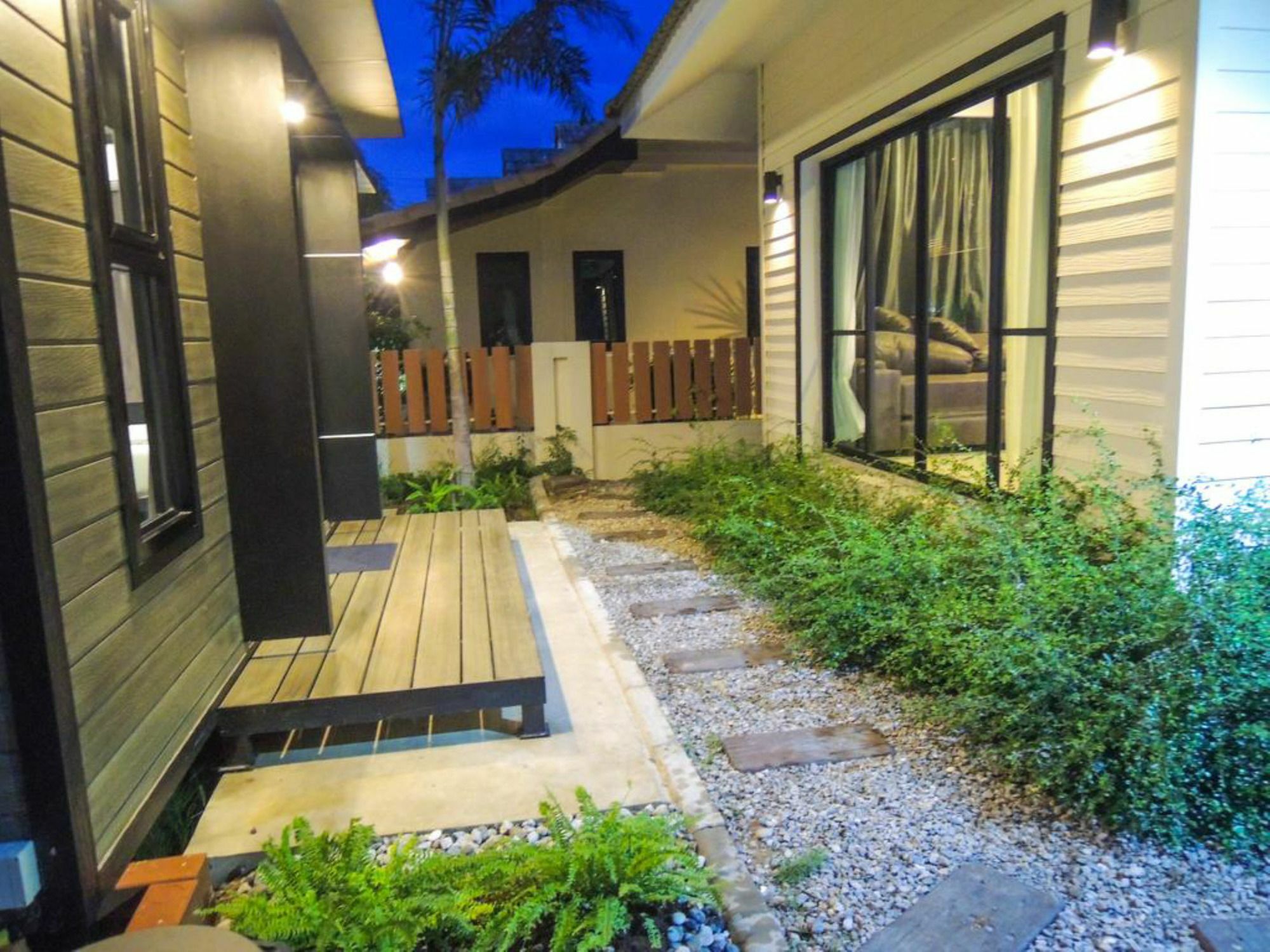 Sierra Pool 102 Villaer HHQ